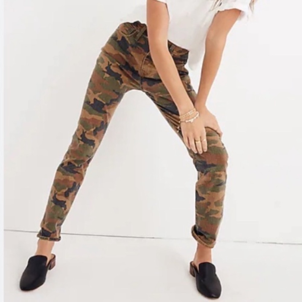 Madewell High-Rise Slim Boyjean in Cottontail Camo